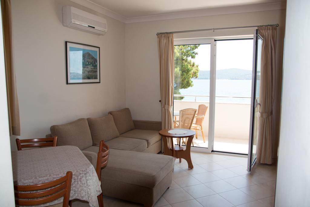 Villa Koala Apartments Zaboric Eksteriør bilde